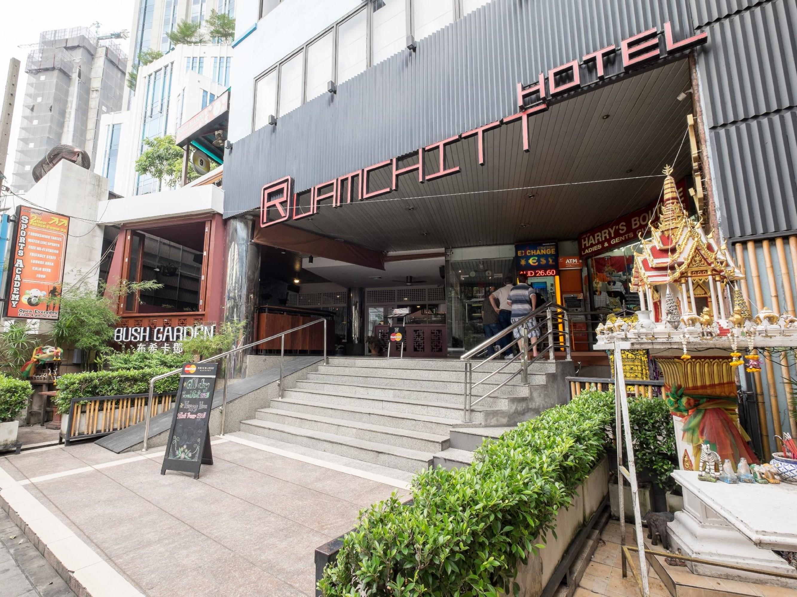 Ruamchitt Plaza Hotel Bangkok Buitenkant foto